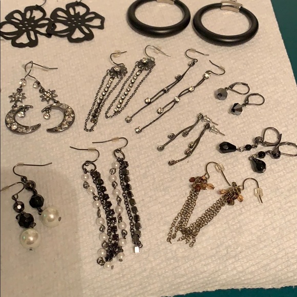 Jewelry - Picture 5 of 8